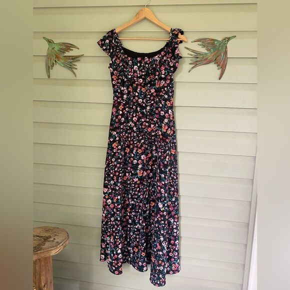 BCBG Paris Off-Shoulder Maxi Dress floral pretty feminine sz M garden cottage - Picture 4 of 16